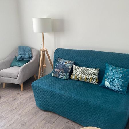 Petite Maison En Auvergne Giat Екстер'єр фото