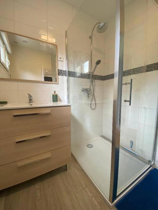 Petite Maison En Auvergne Giat Екстер'єр фото