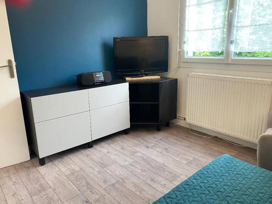 Petite Maison En Auvergne Giat Екстер'єр фото